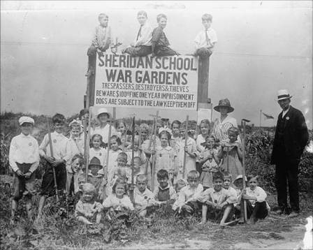 school gardening in wartime- US style