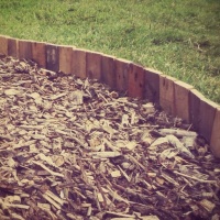Recycled Pallet Wood Lawn Edging