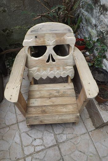 pallet skull chair